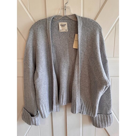 NWT Abercrombie & Fitch Light Blue Non-Closure Cardigan Womens Size Large - Picture 1 of 8